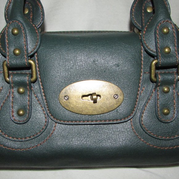 Deep Green Vegan Leather Handbag - Picture 3 of 5